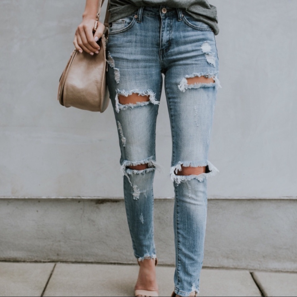 1 LEFT‼️Dawn Light Wash Skinnies - Picture 5 of 8